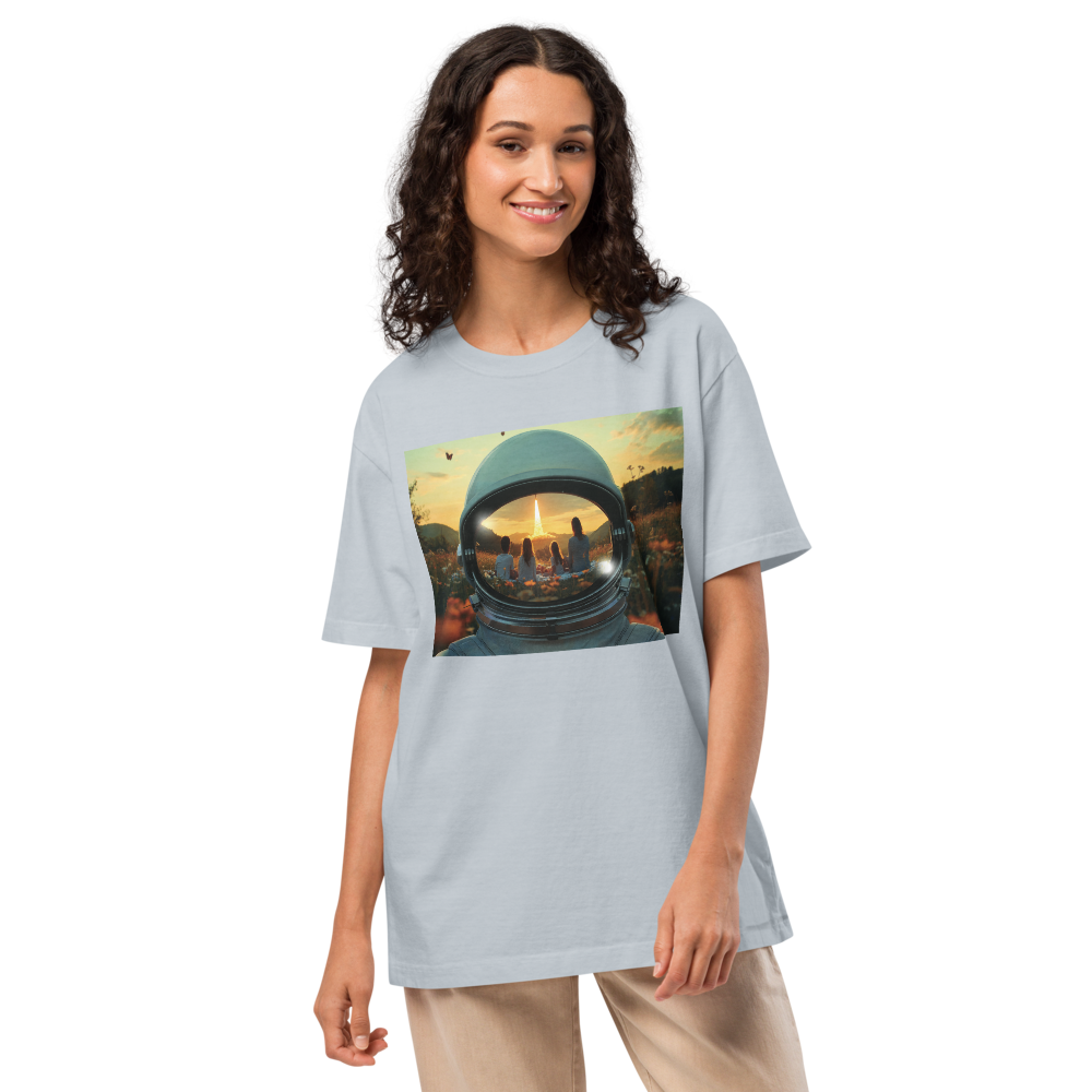 Oversized t-shirt for any sex.