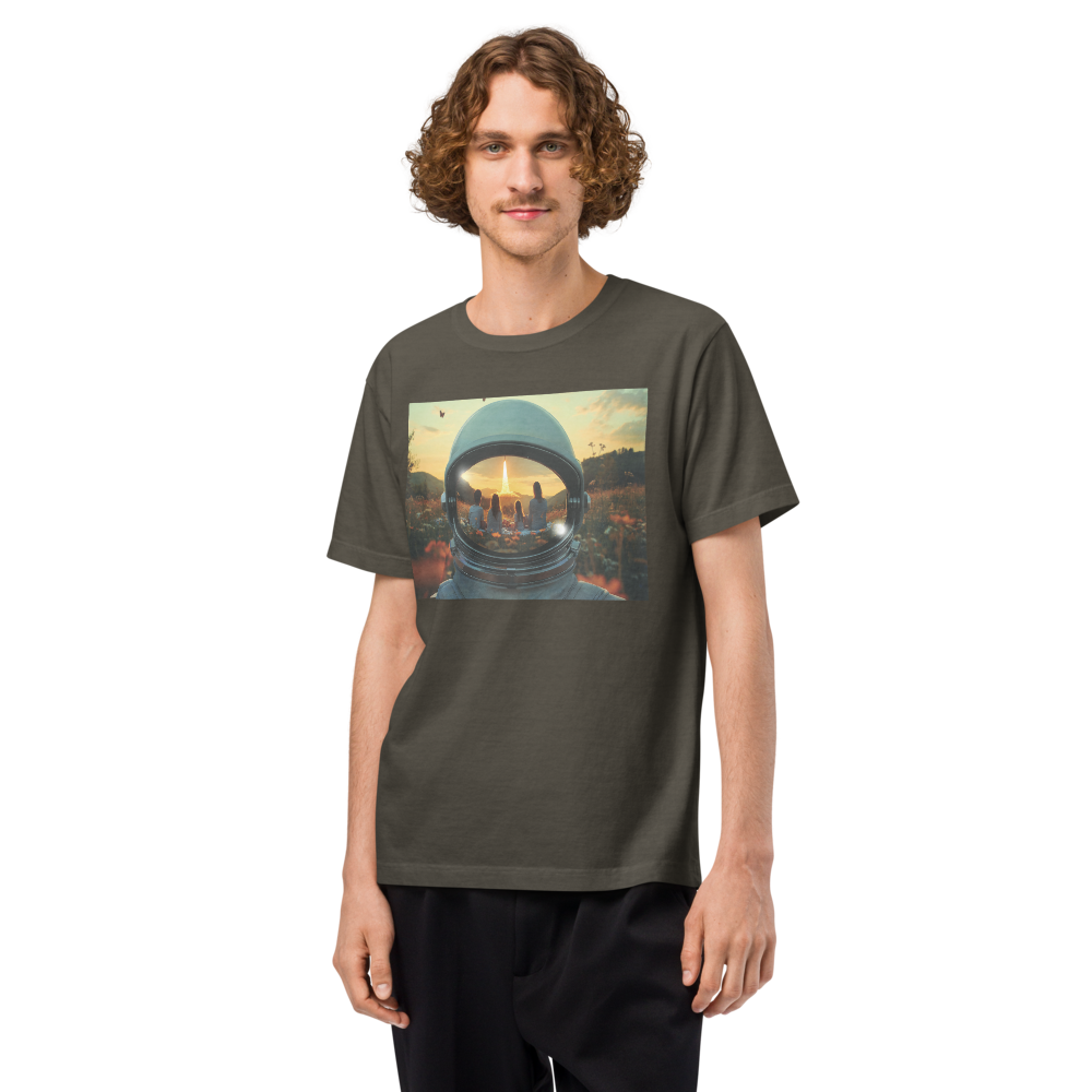 Oversized t-shirt for any sex.